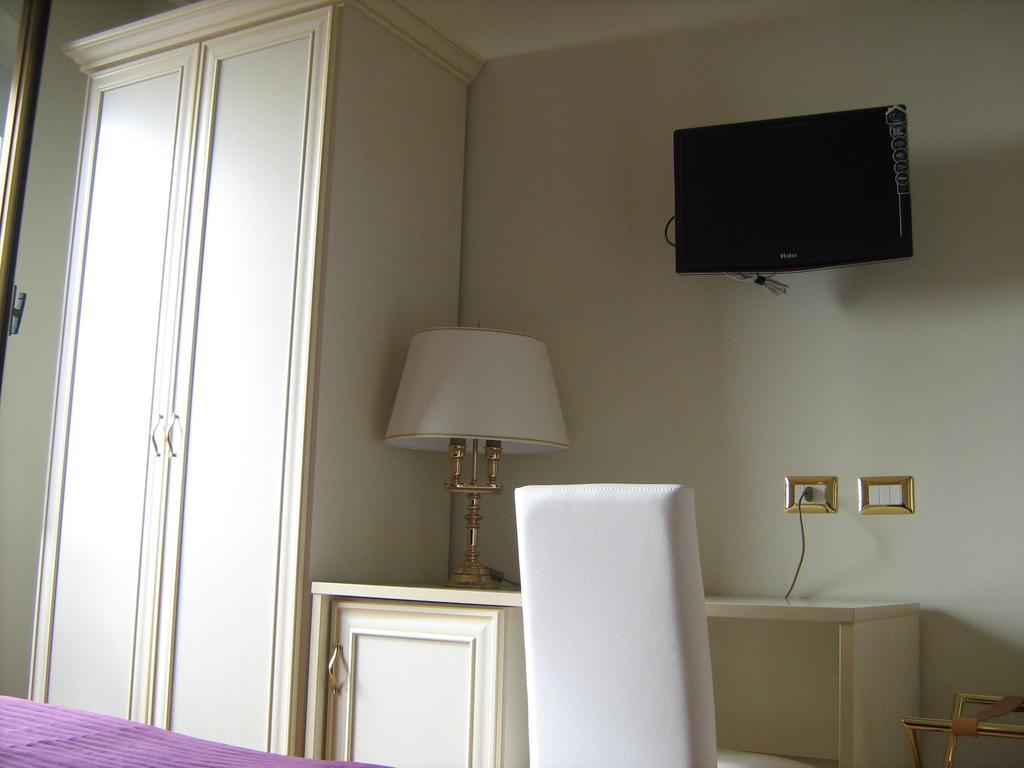 Appia Nuova Holiday B&B Rome Bilik gambar